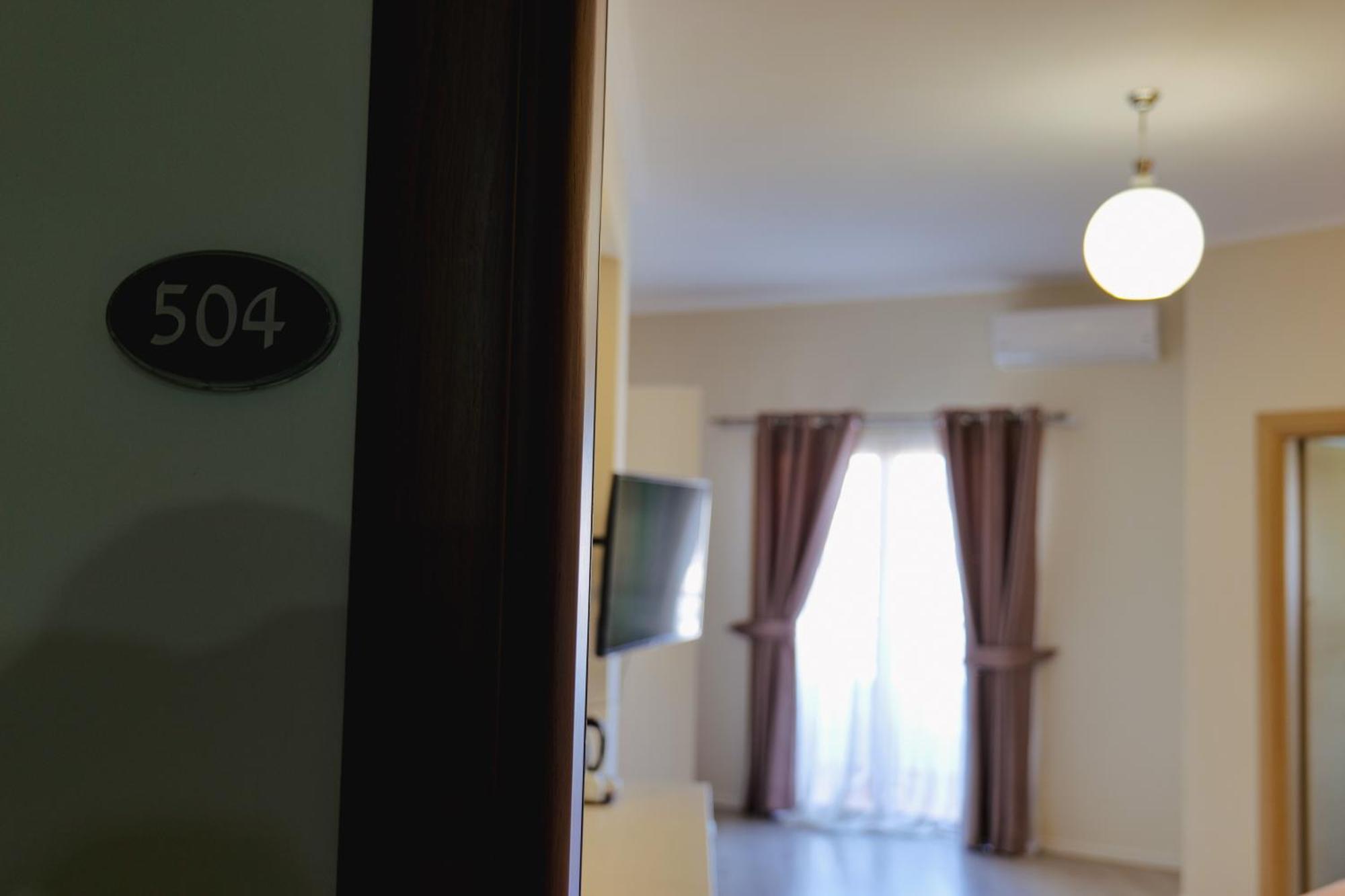 Hotel Mediterrane Саранде Екстериор снимка